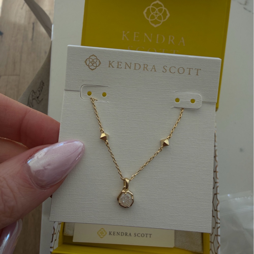 Kendra Scott Nola Gold Necklace with Drusy Pendant - Picture 3 of 3